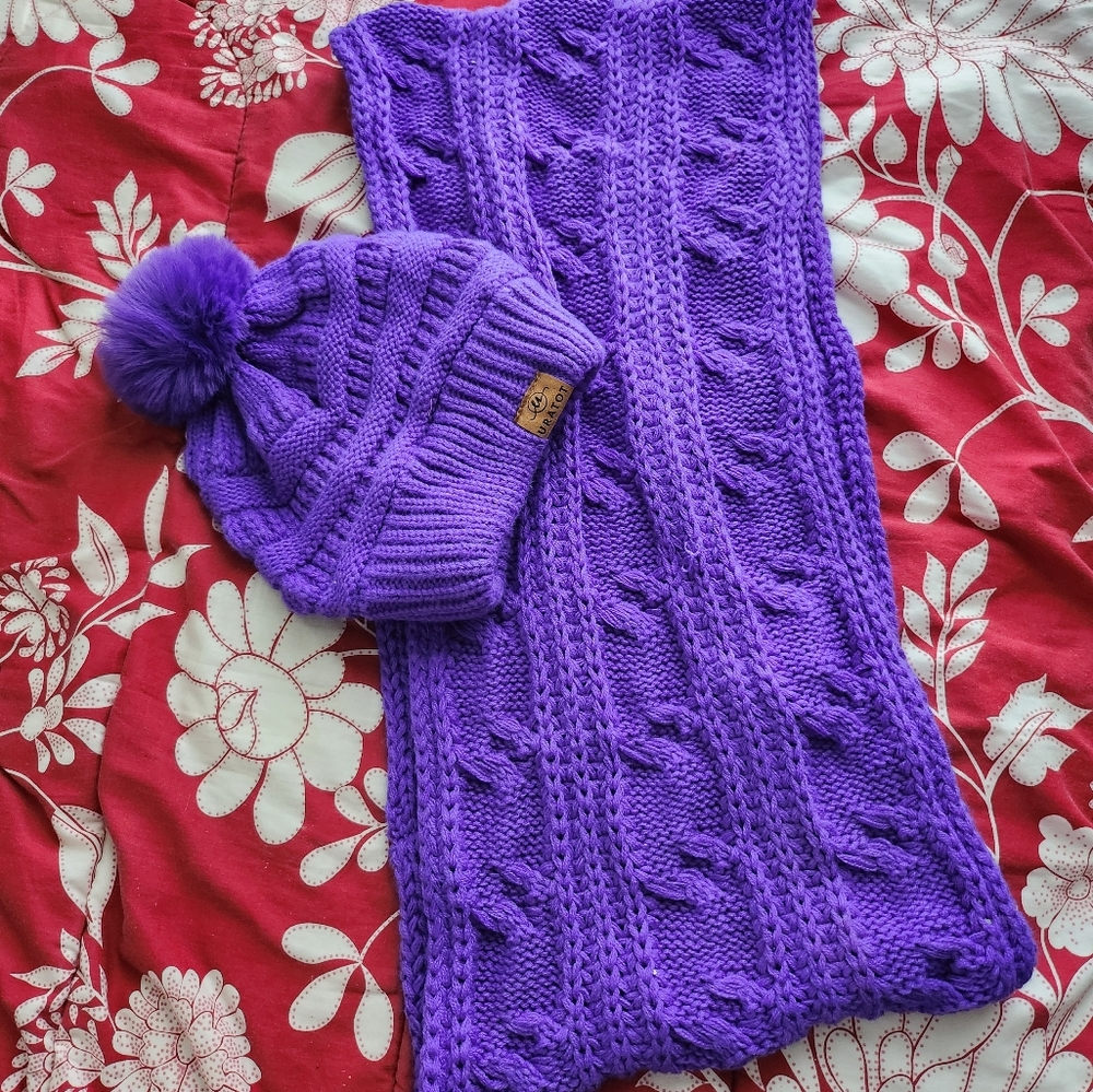Beanie hat& scarf